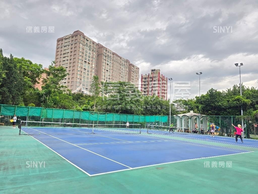 絕美風和樹高樓面公園房屋室內格局與周邊環境