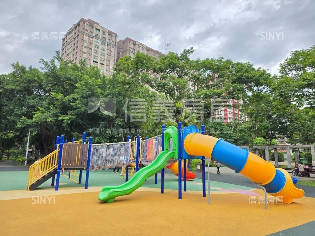 絕美風和樹高樓面公園房屋室內格局與周邊環境