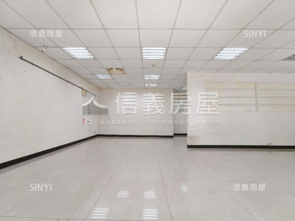稀有九米大面寬黃金雙店面房屋室內格局與周邊環境