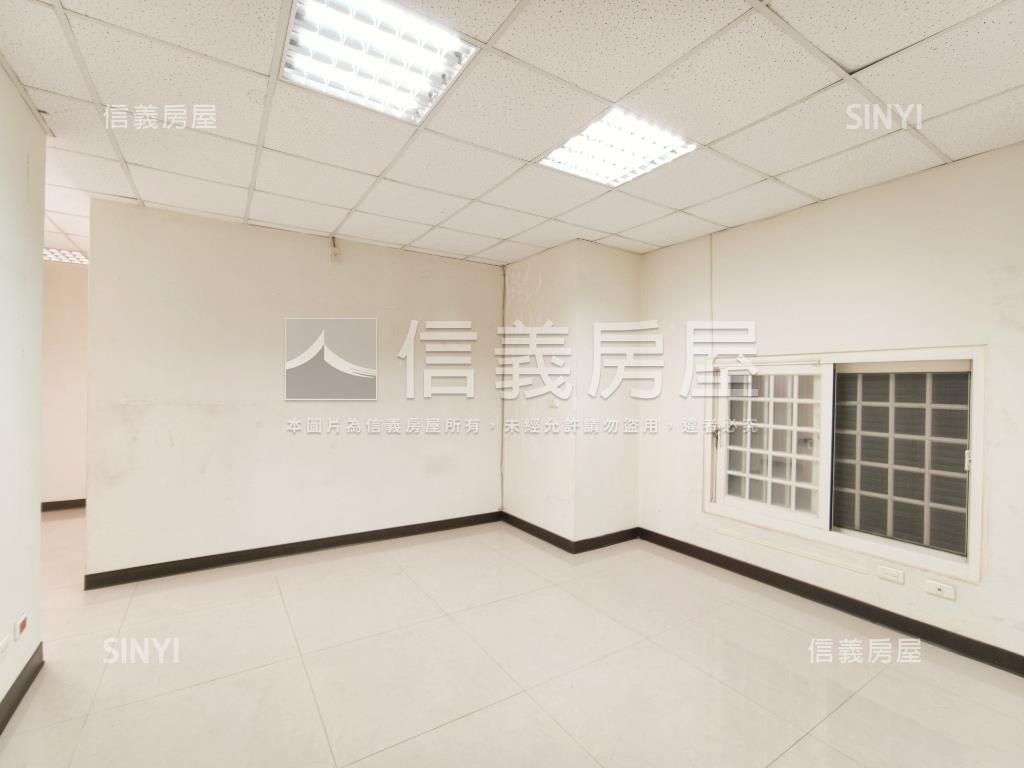 稀有九米大面寬黃金雙店面房屋室內格局與周邊環境