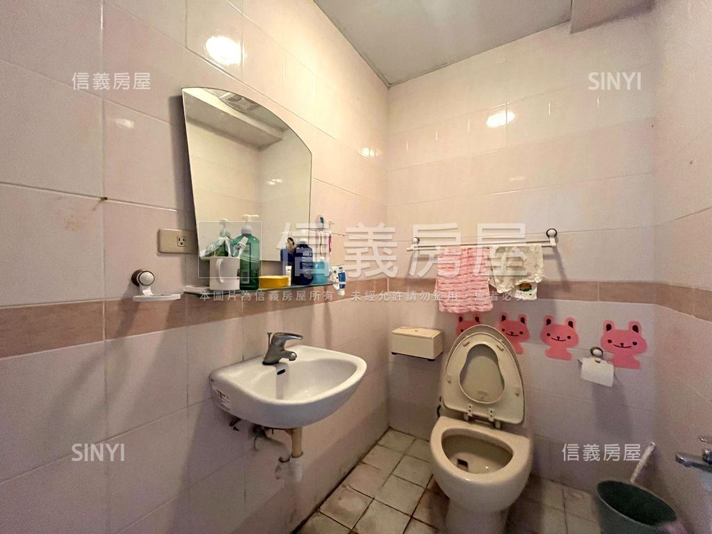 北區北成路｜面寬角窗店面房屋室內格局與周邊環境