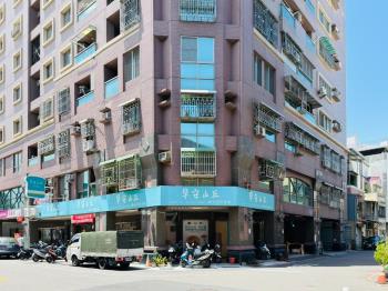 北區北成路｜面寬角窗店面