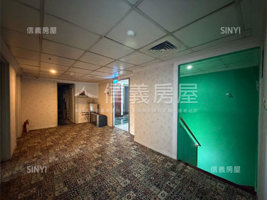 中和捷運★置產黃金商辦房屋室內格局與周邊環境