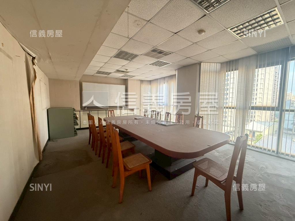近市區經國路辦公室房屋室內格局與周邊環境