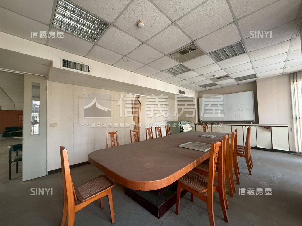 近市區經國路辦公室房屋室內格局與周邊環境