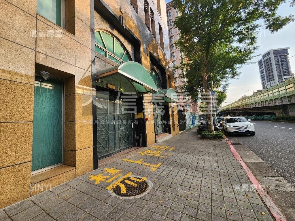 中山女高建北便宜車位房屋室內格局與周邊環境