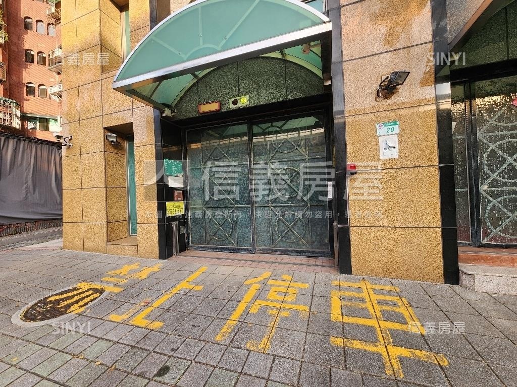 中山女高建北便宜車位房屋室內格局與周邊環境