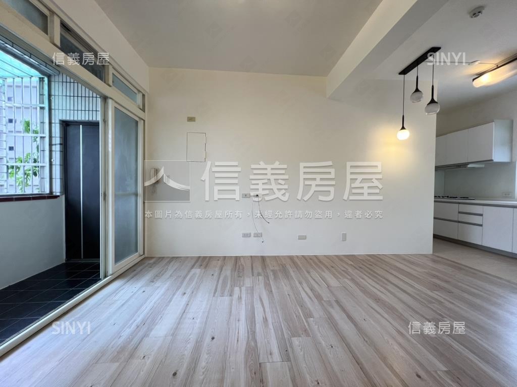 明亮三房兩廳兩衛房屋室內格局與周邊環境