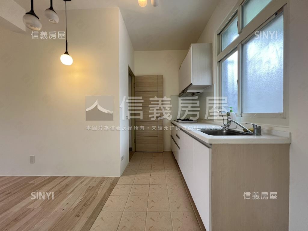 明亮三房兩廳兩衛房屋室內格局與周邊環境