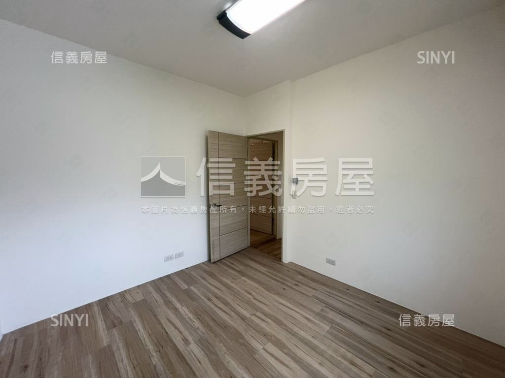 明亮三房兩廳兩衛房屋室內格局與周邊環境