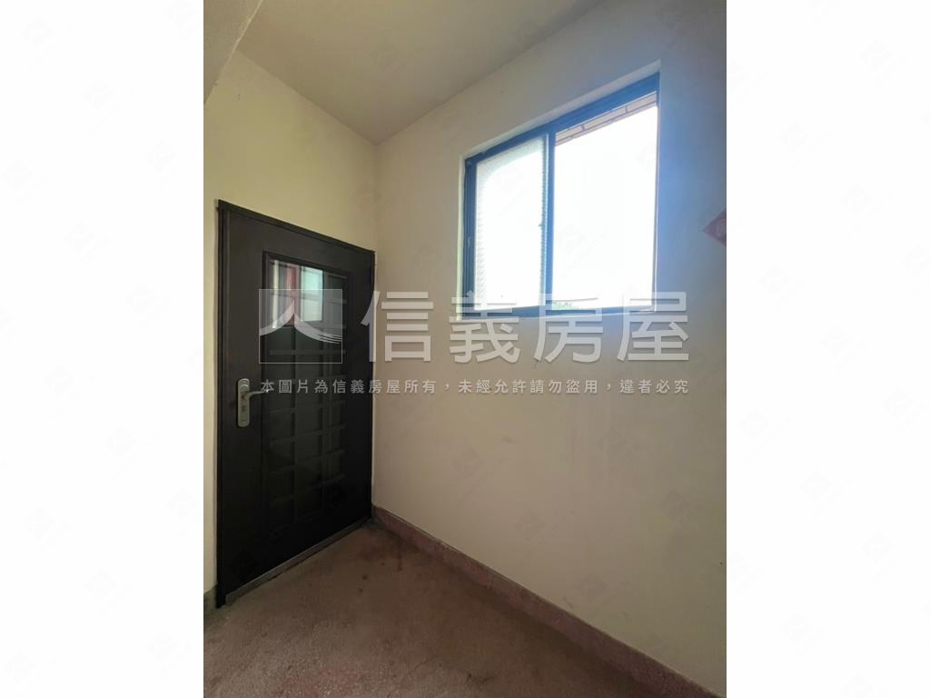 明亮三房兩廳兩衛房屋室內格局與周邊環境