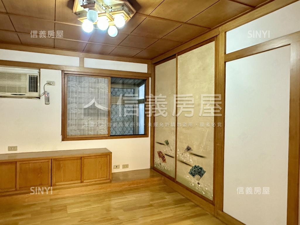 天母國小四房電梯房屋室內格局與周邊環境