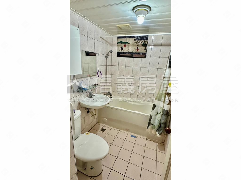 天母國小四房電梯房屋室內格局與周邊環境