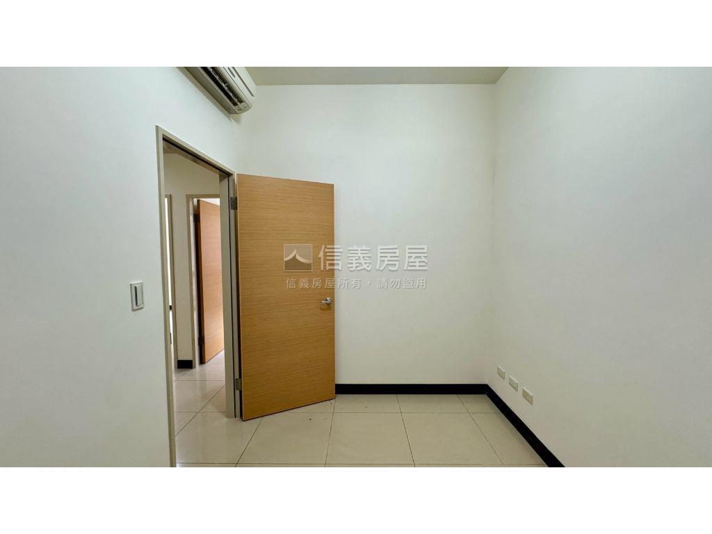 新南港高樓３房房屋室內格局與周邊環境