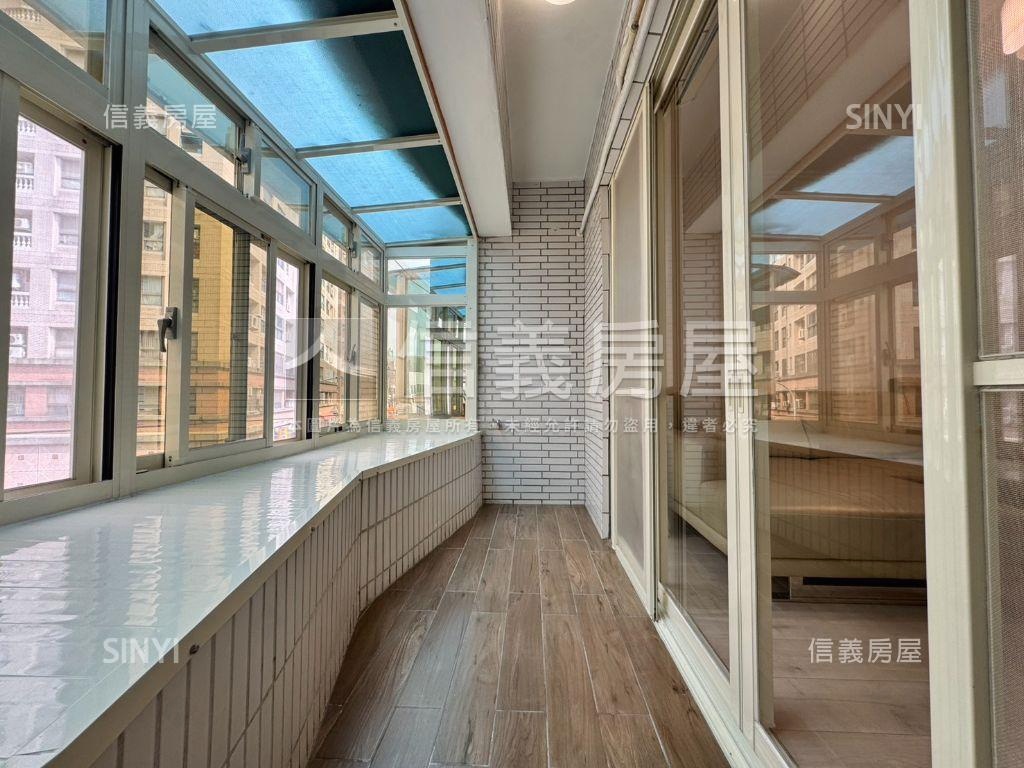 近新科國中四房裝潢美屋房屋室內格局與周邊環境