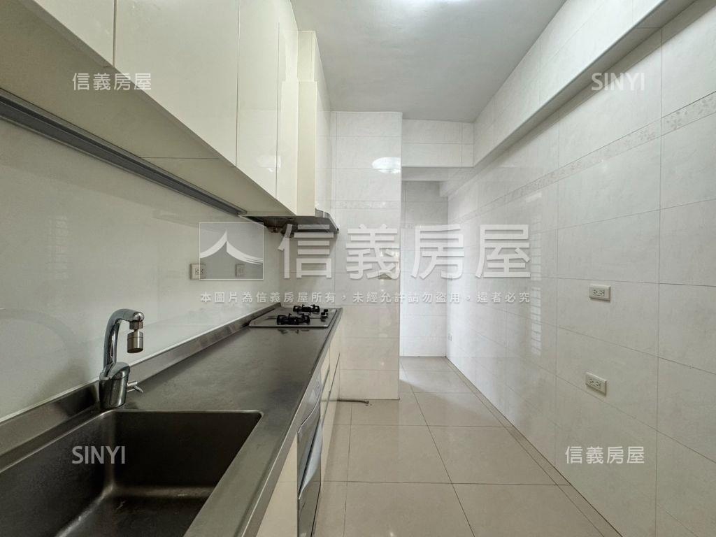 近新科國中四房裝潢美屋房屋室內格局與周邊環境