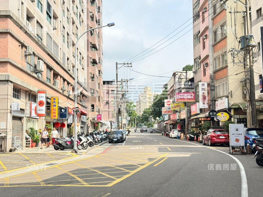 近新科國中四房裝潢美屋房屋室內格局與周邊環境