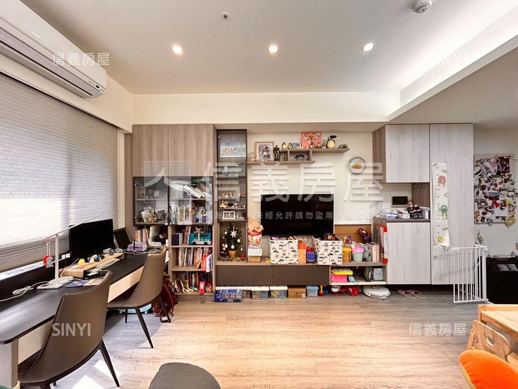 裝潢新五綻兩房車位房屋室內格局與周邊環境