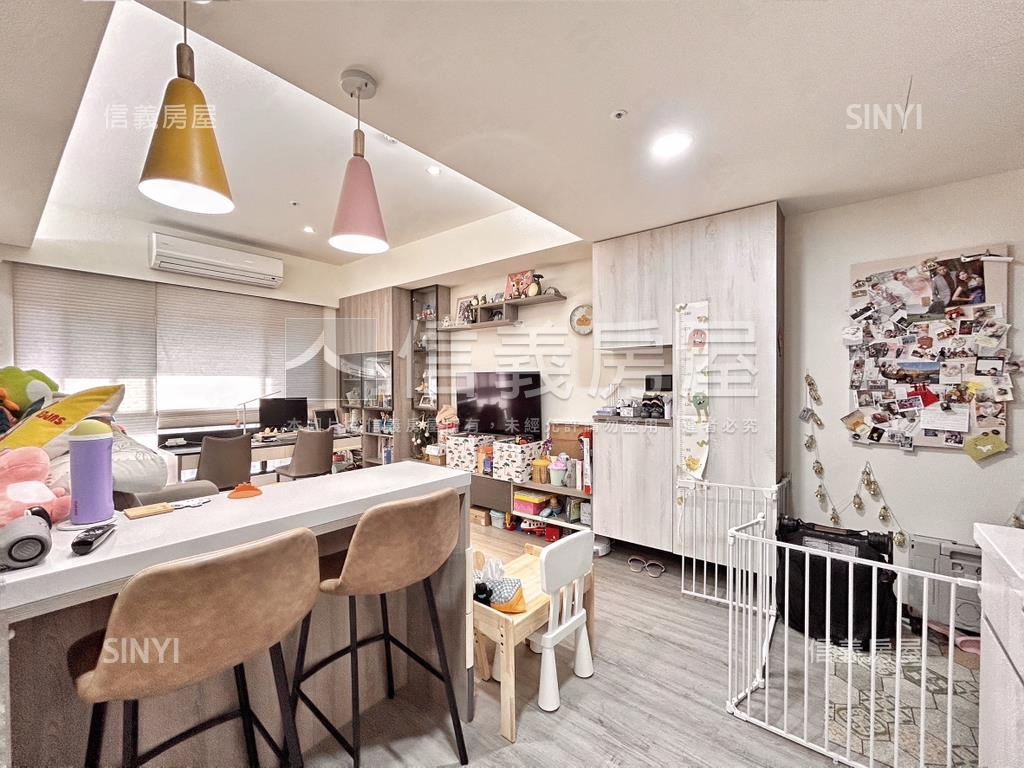 裝潢新五綻兩房車位房屋室內格局與周邊環境