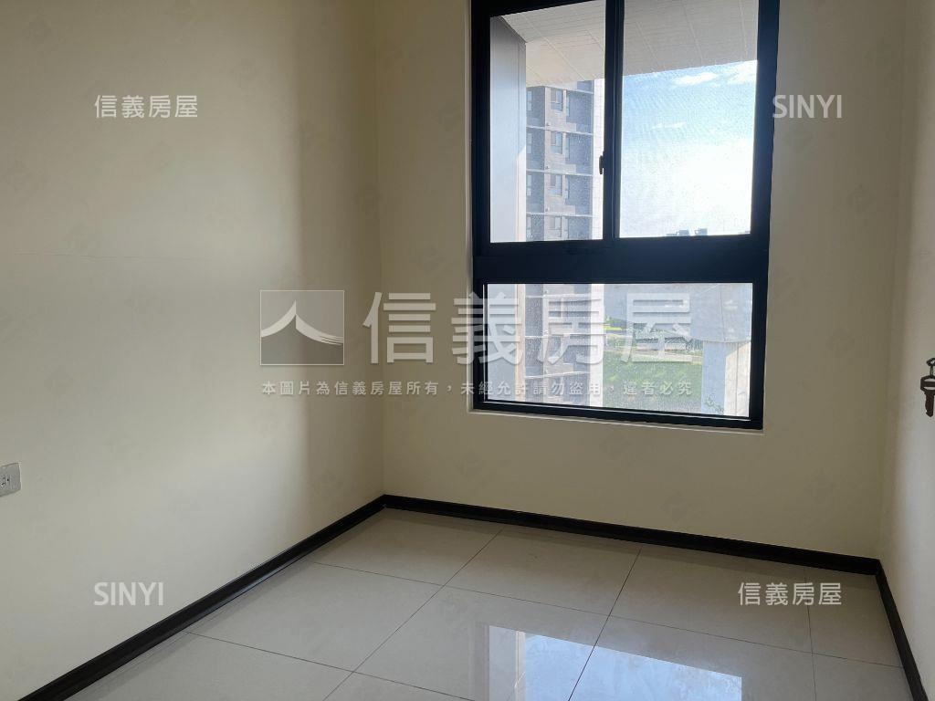 淳白邊間前後陽台三房車位房屋室內格局與周邊環境