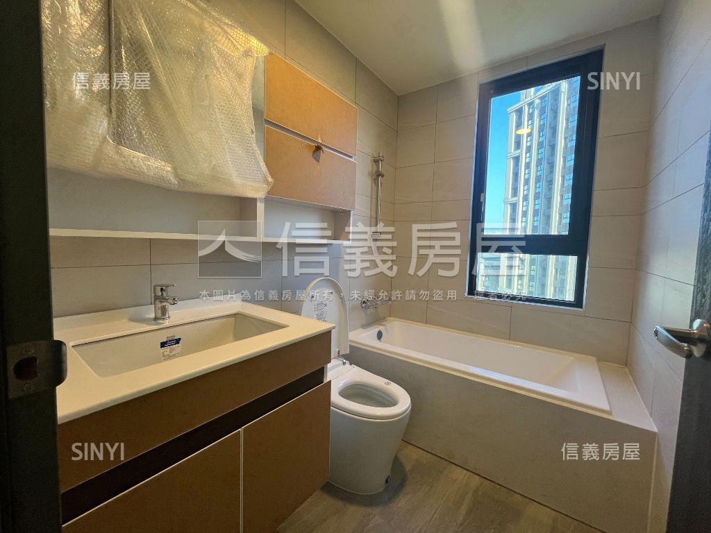 淳白邊間前後陽台三房車位房屋室內格局與周邊環境