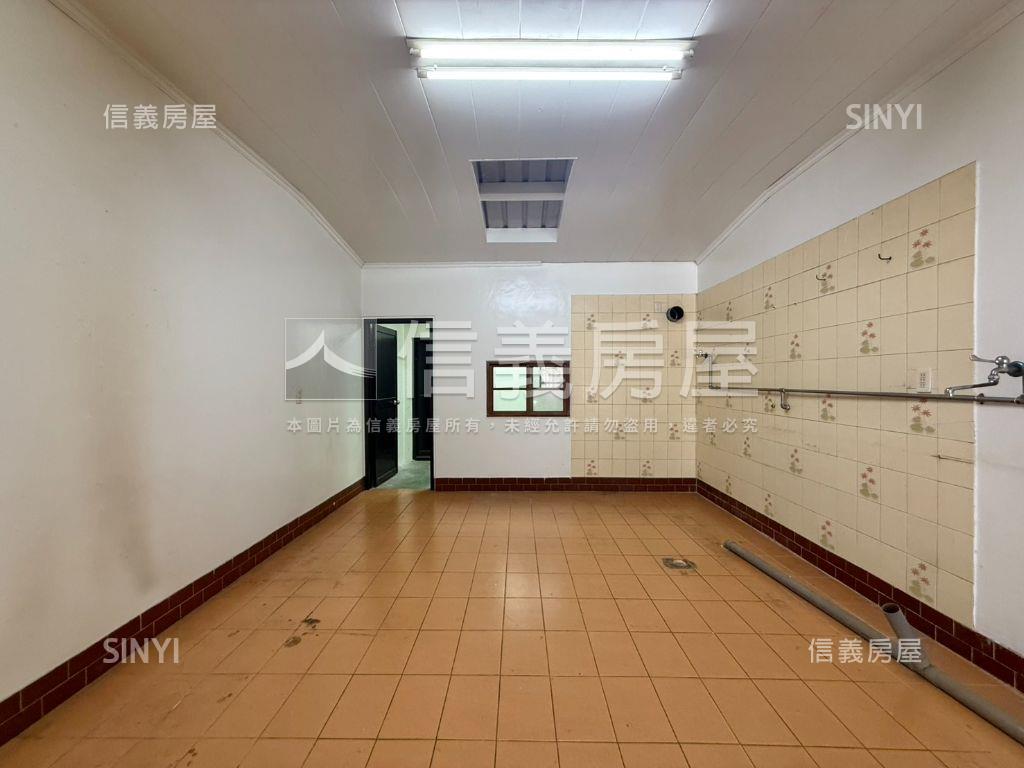 茄萣朝南集市金店住房屋室內格局與周邊環境