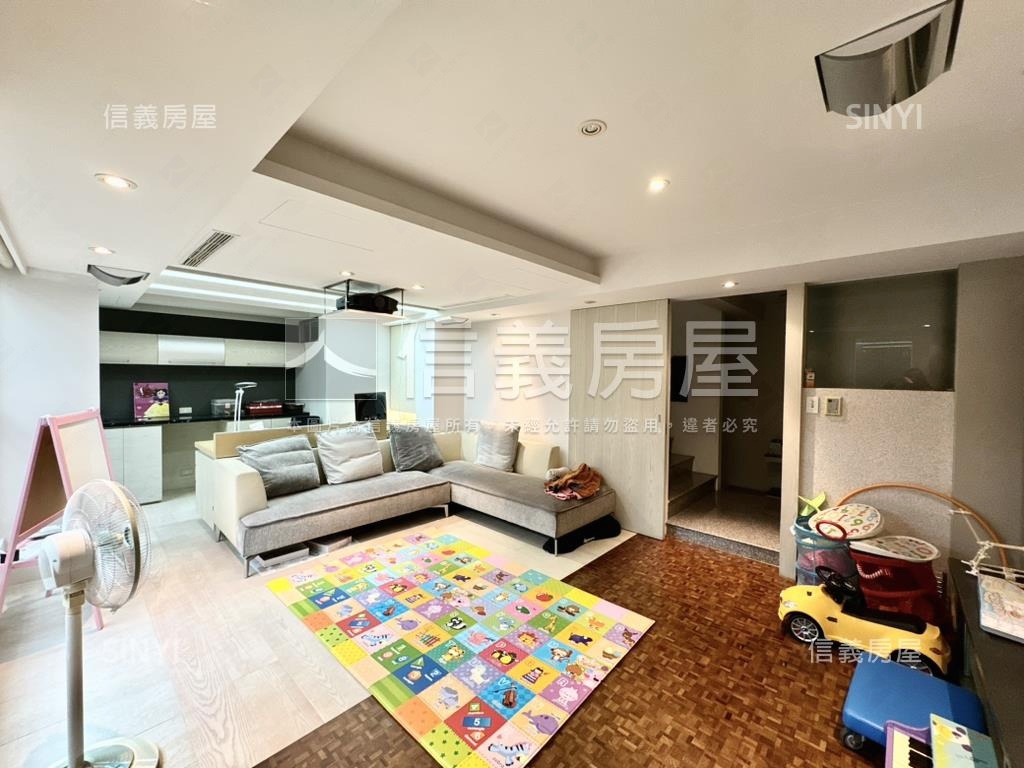 七期南側裝潢花園別墅房屋室內格局與周邊環境