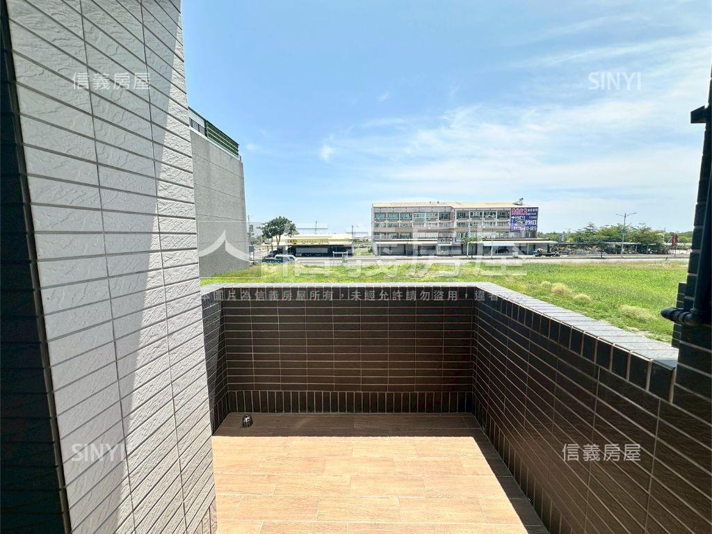 高大輕屋齡前後雙車墅房屋室內格局與周邊環境