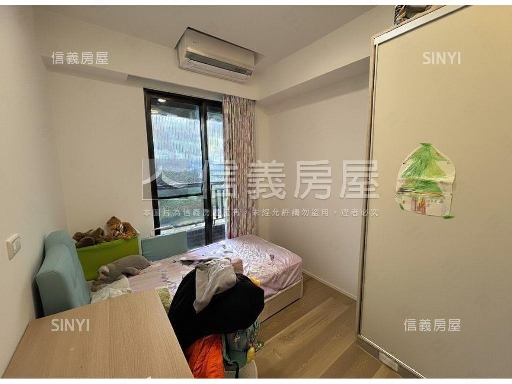 知森堂精美三房車位房屋室內格局與周邊環境