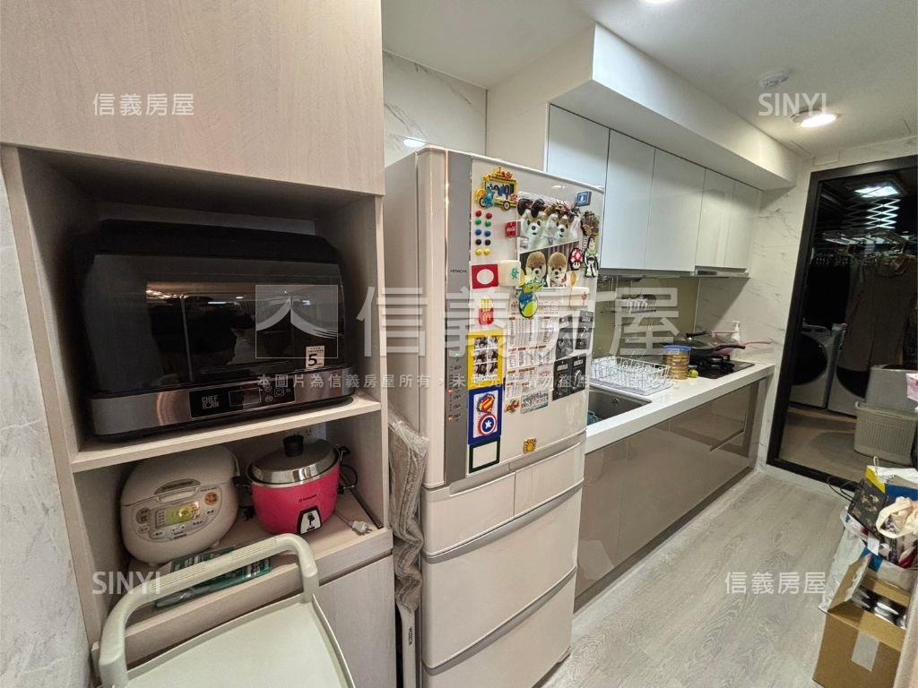 知森堂精美三房車位房屋室內格局與周邊環境