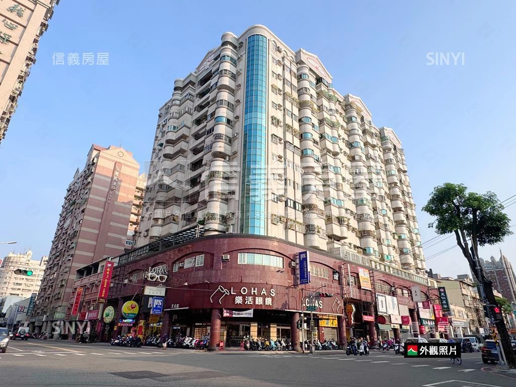 鄰文山特區，寬敞三房車位房屋室內格局與周邊環境