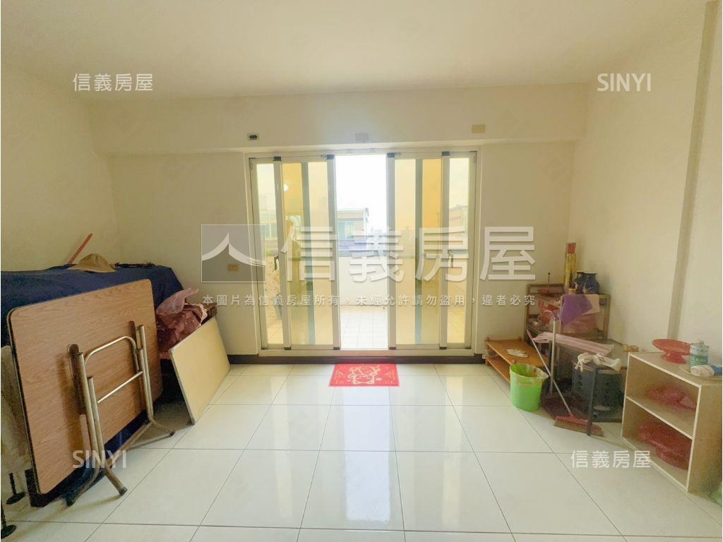 近新竹南寮快速道路美透天房屋室內格局與周邊環境