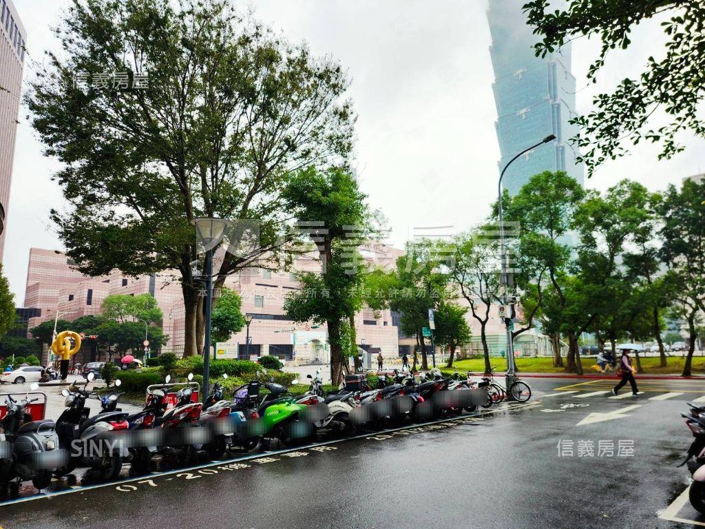 新世界近１０１坡平車位房屋室內格局與周邊環境