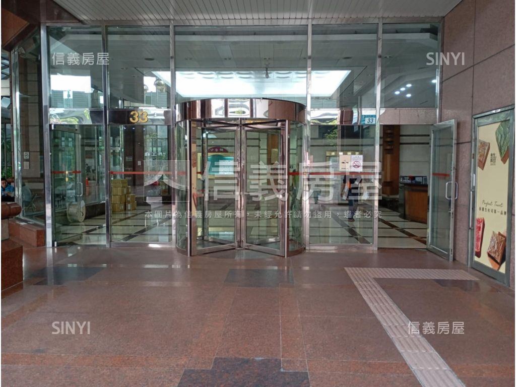 正隆廣場尊爵辨公室房屋室內格局與周邊環境