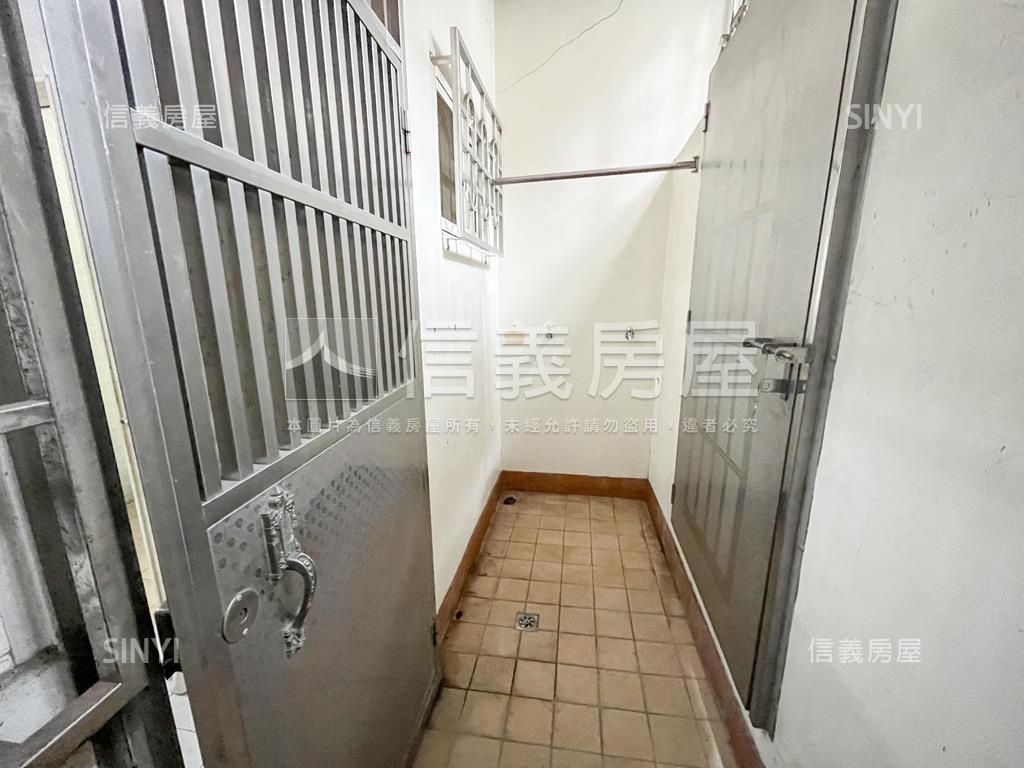 ㊣中清路前後活路金透店房屋室內格局與周邊環境