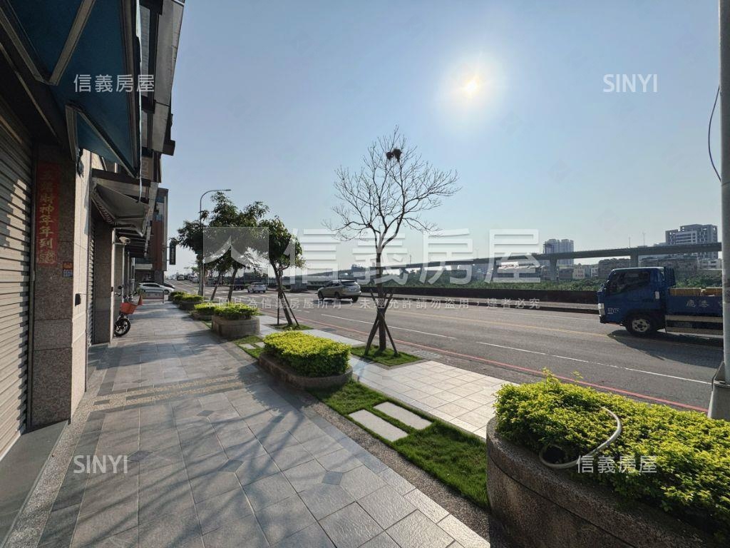 聚合發大美店面雙平車房屋室內格局與周邊環境