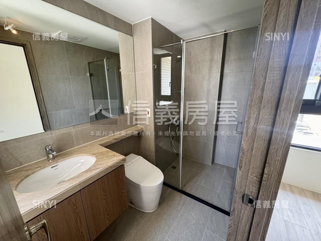 新成屋近捷運均質三房平車房屋室內格局與周邊環境