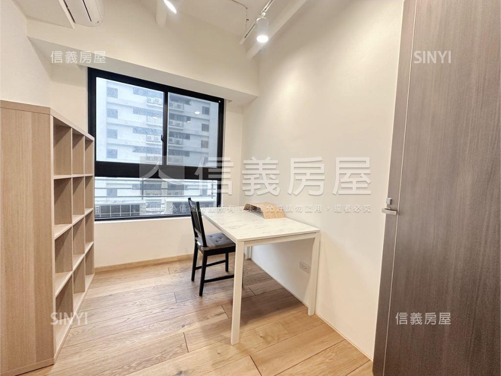 專任高鐵奇磊大兩房兩衛浴房屋室內格局與周邊環境