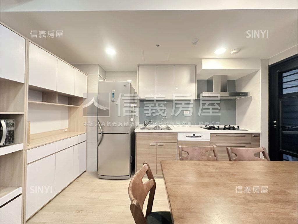 專任高鐵奇磊大兩房兩衛浴房屋室內格局與周邊環境