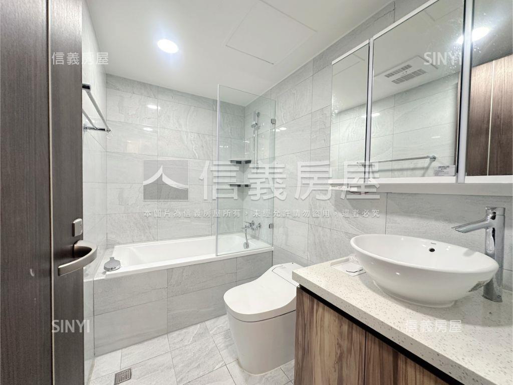 專任高鐵奇磊大兩房兩衛浴房屋室內格局與周邊環境