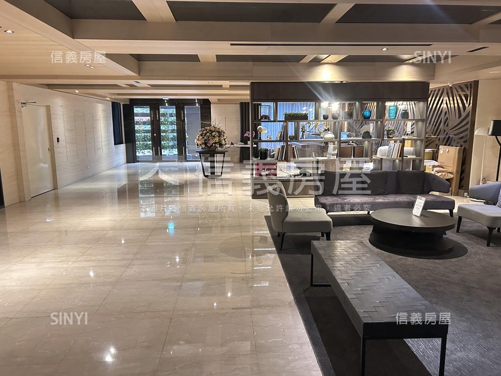 中山藝術紀陽台充電坡平房屋室內格局與周邊環境