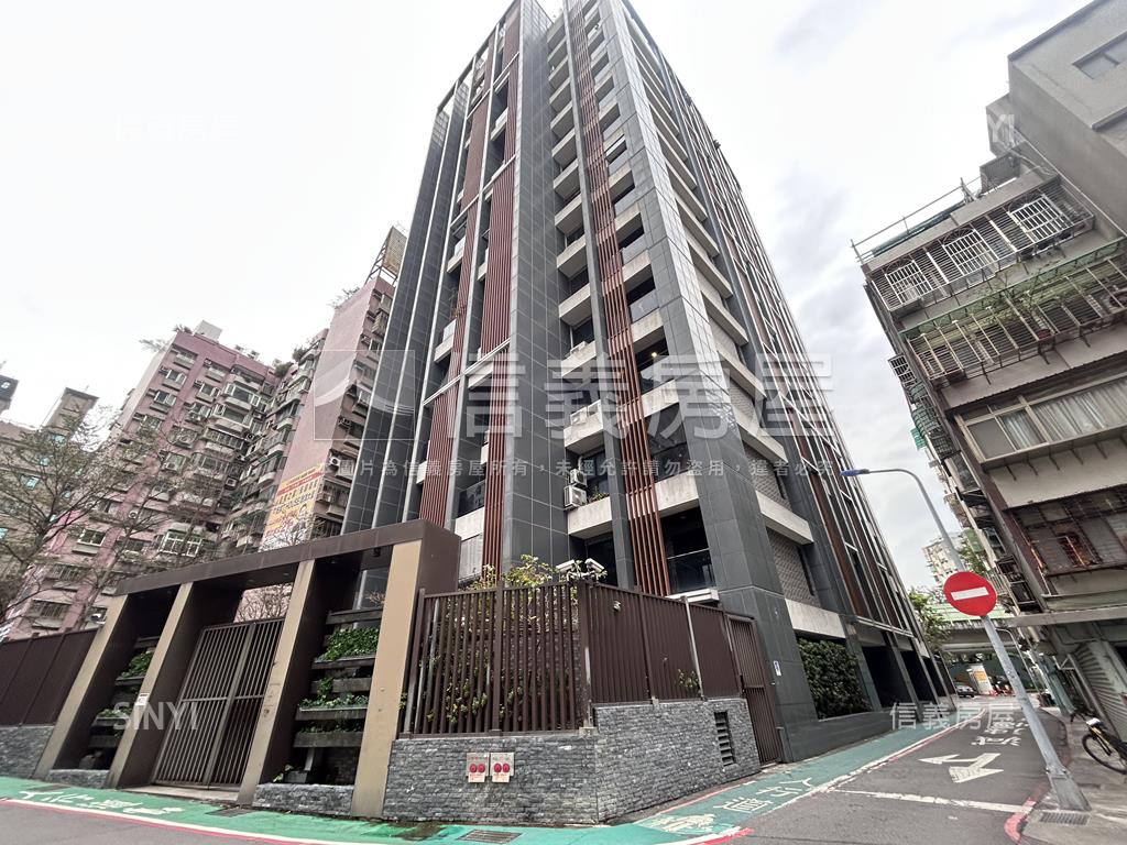 中山藝術紀陽台充電坡平房屋室內格局與周邊環境