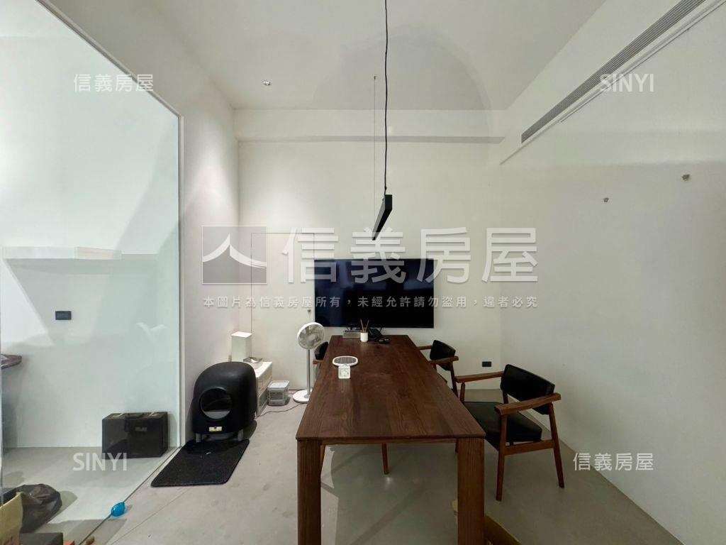 稀有愛河畔旁傳家金店面房屋室內格局與周邊環境