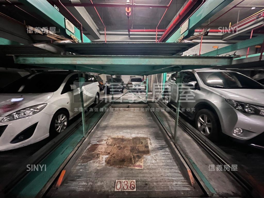 荷堤３６號車位房屋室內格局與周邊環境