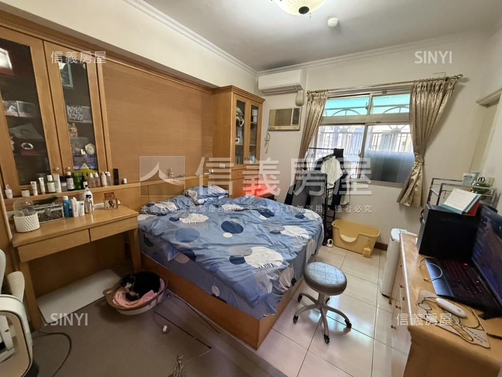 全興路四房電梯平面車位房屋室內格局與周邊環境