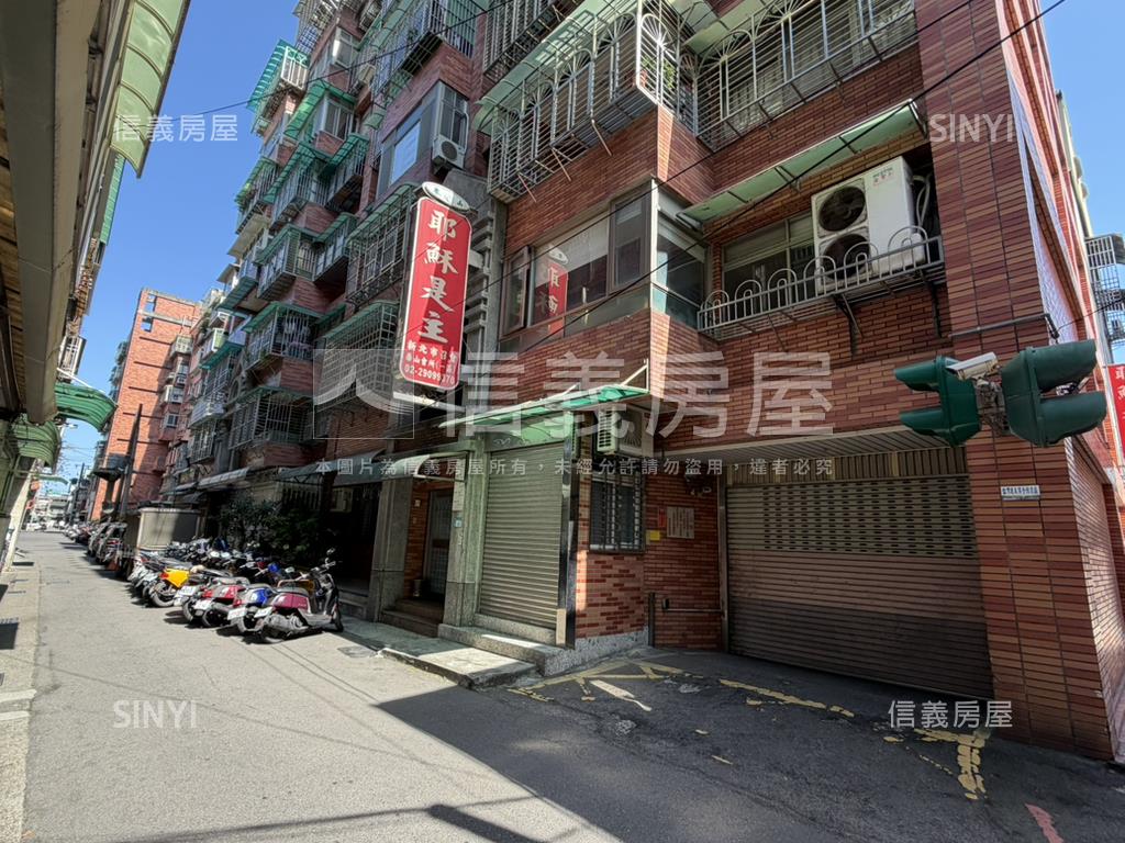 全興路四房電梯平面車位房屋室內格局與周邊環境