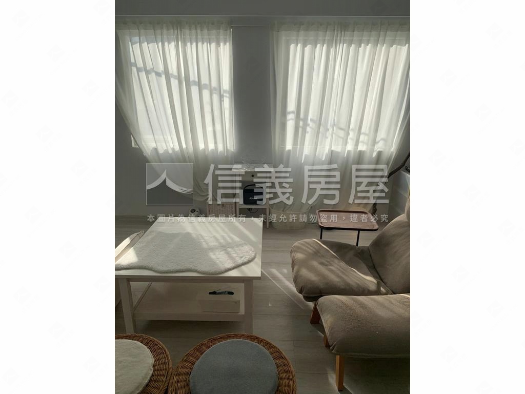 邊間電梯三房帶裝潢房屋室內格局與周邊環境