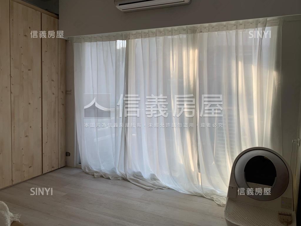 邊間電梯三房帶裝潢房屋室內格局與周邊環境