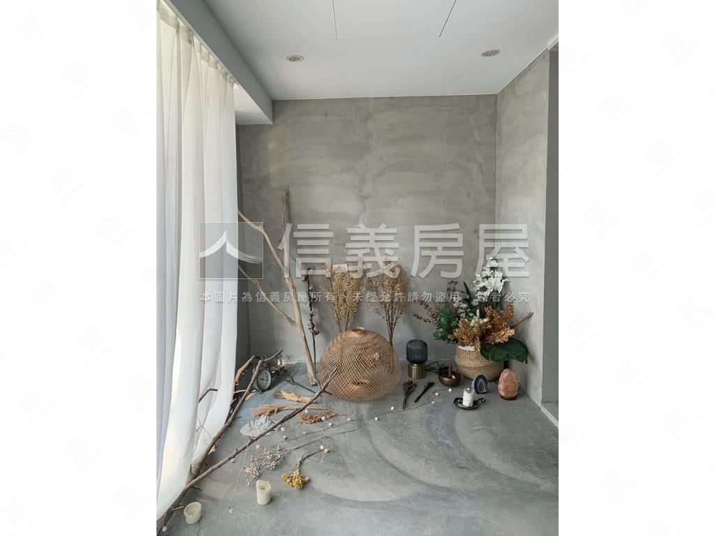 邊間電梯三房帶裝潢房屋室內格局與周邊環境