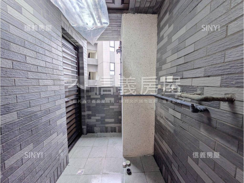 大華畔兩房衛浴開窗高樓層房屋室內格局與周邊環境